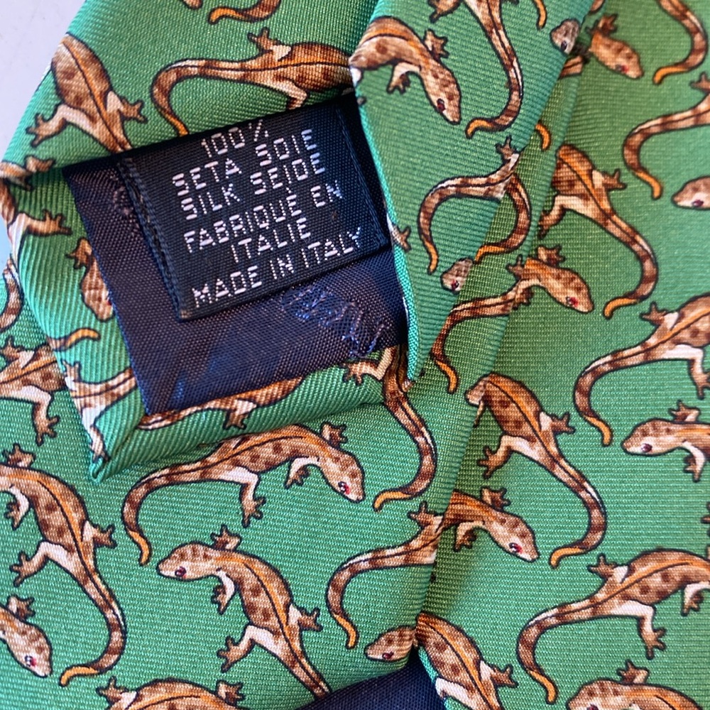 Tiffany & Co. Green Lizard Gecko Print Tie - 100% Silk - Made in Italy - Picture 5 of 9